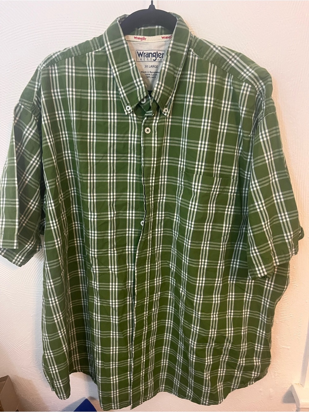 Wrangler Green and White Plaid Short-Sleeve Button-Down Shirt